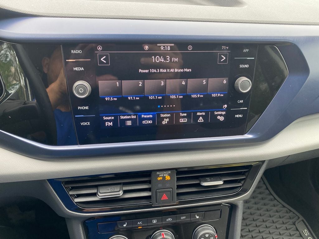 2023 Volkswagen Taos Base