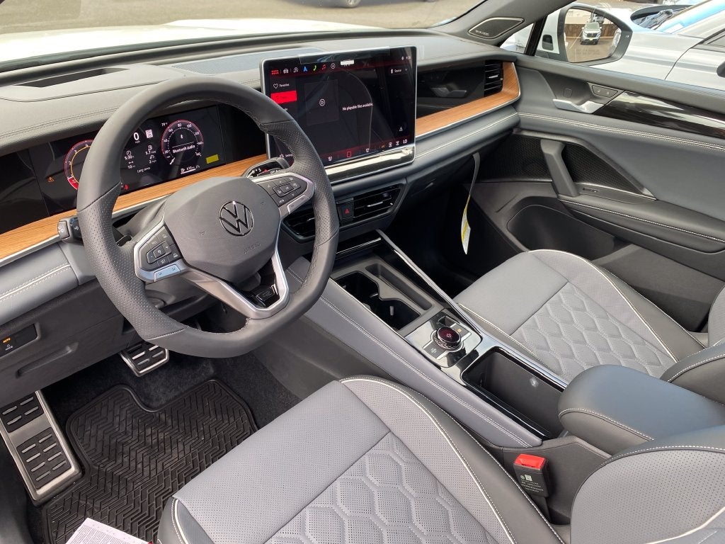 2026 Volkswagen Tiguan SEL R-Line Turbo 4MOTION