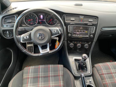 2017 Volkswagen Golf GTI Base