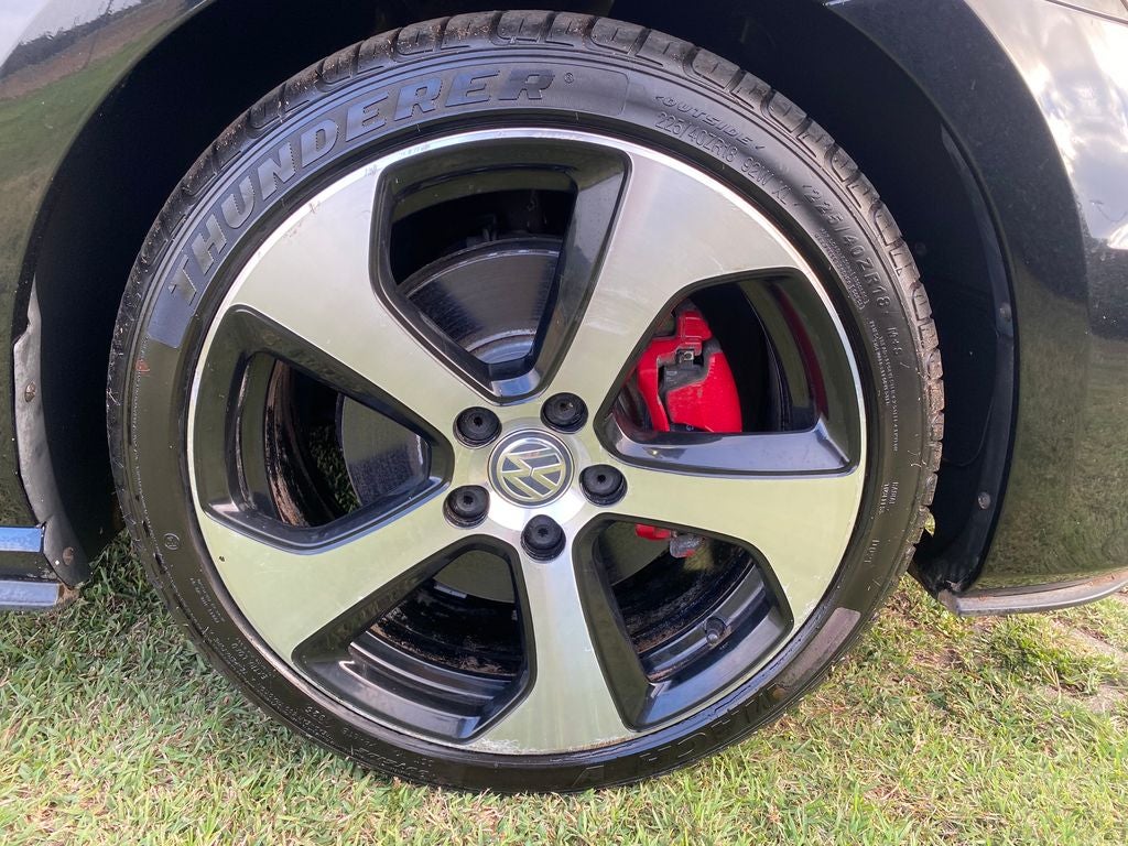 2017 Volkswagen Golf GTI Base