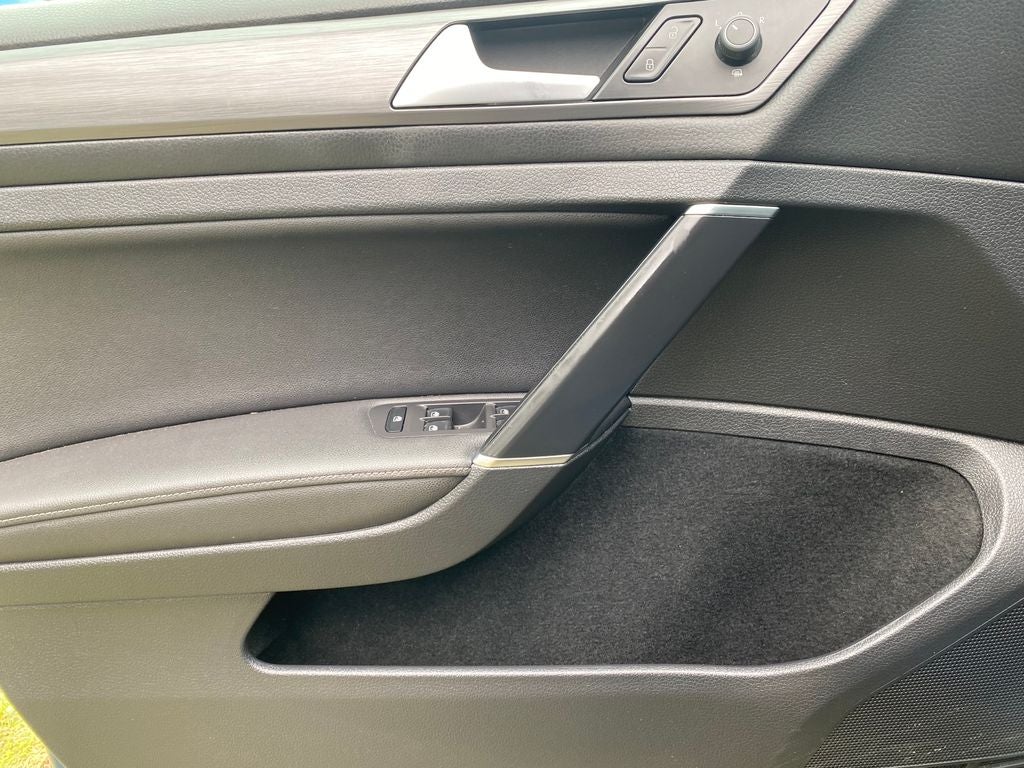 2020 Volkswagen Golf Base