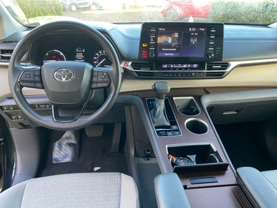 2024 Toyota Sienna Base