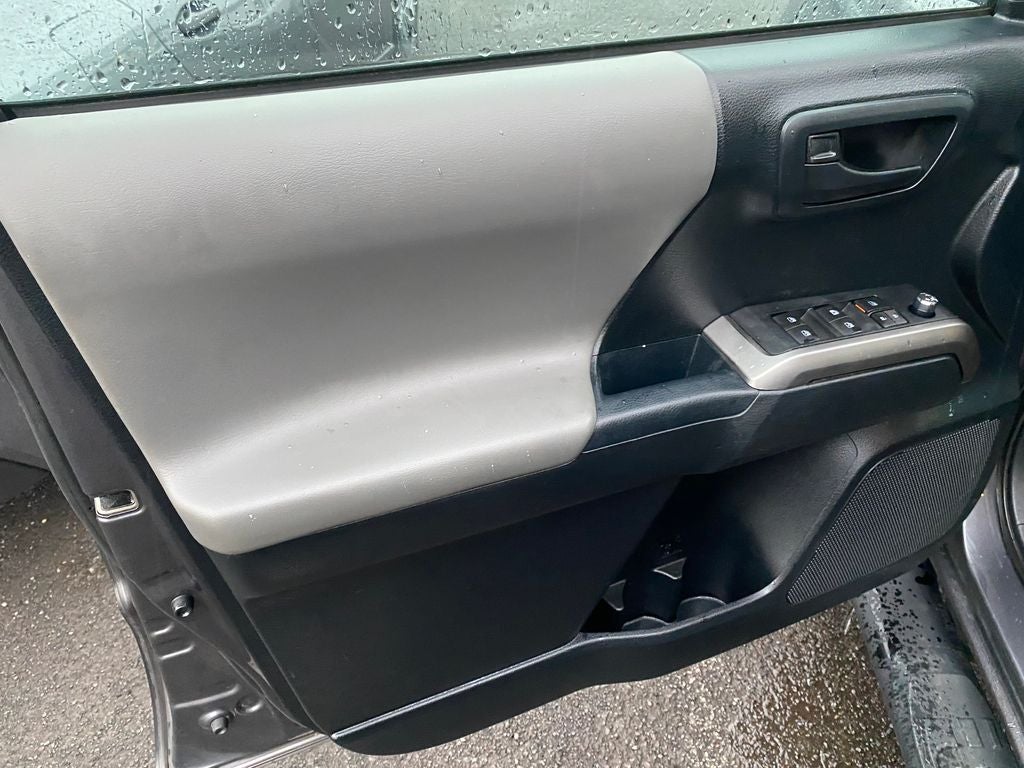 2016 Toyota Tacoma Base