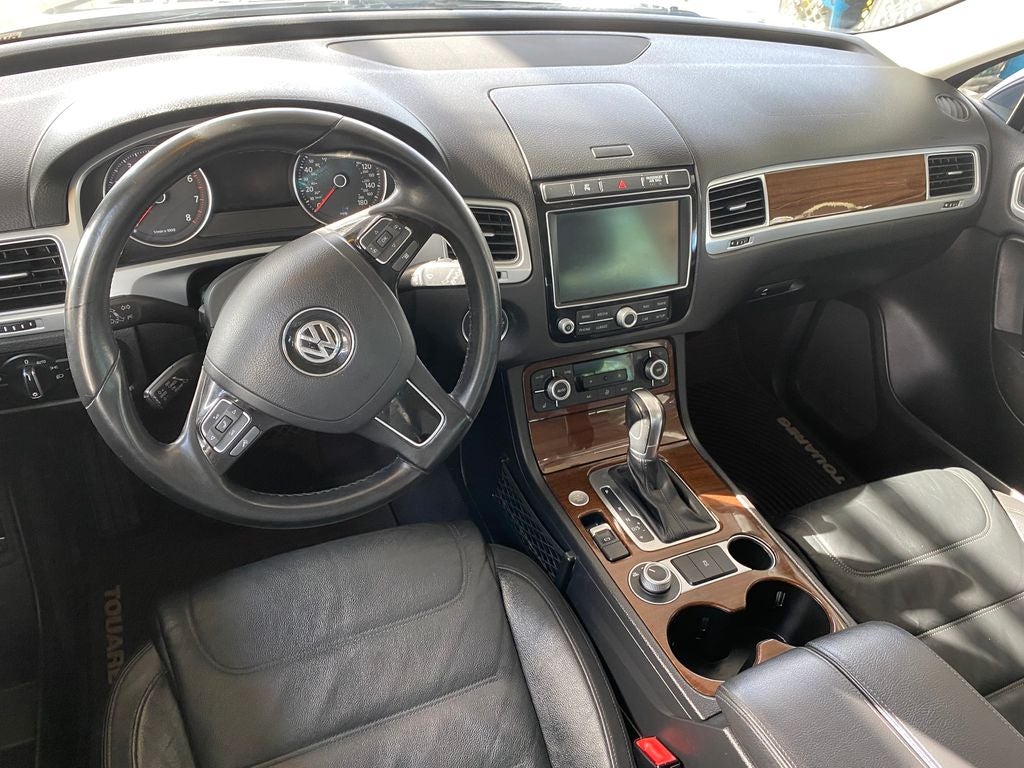 2015 Volkswagen Touareg Base