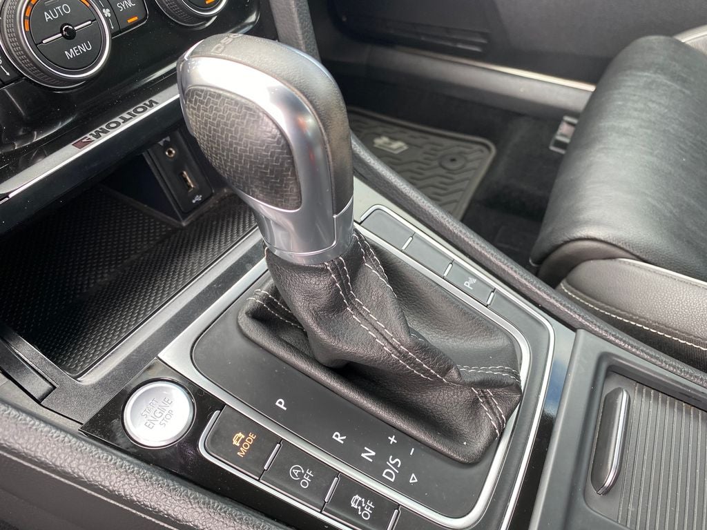 2018 Volkswagen Golf R Base