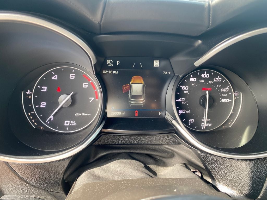 2022 Alfa Romeo Stelvio Base