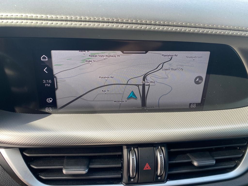 2022 Alfa Romeo Stelvio Base