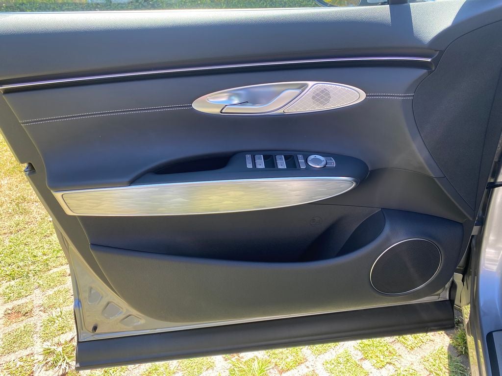 2026 Genesis Electrified GV70 STANDARD