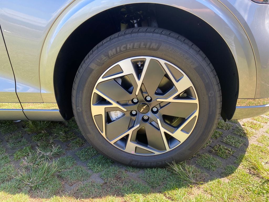 2026 Genesis Electrified GV70 STANDARD