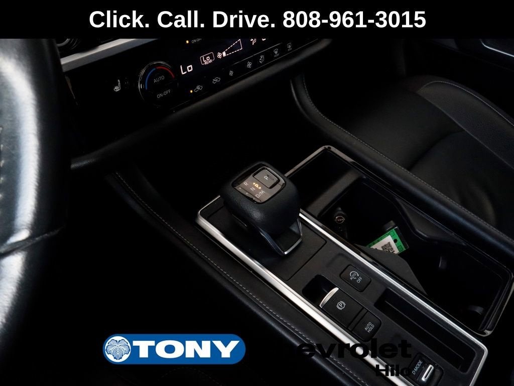 2022 Nissan Pathfinder SL