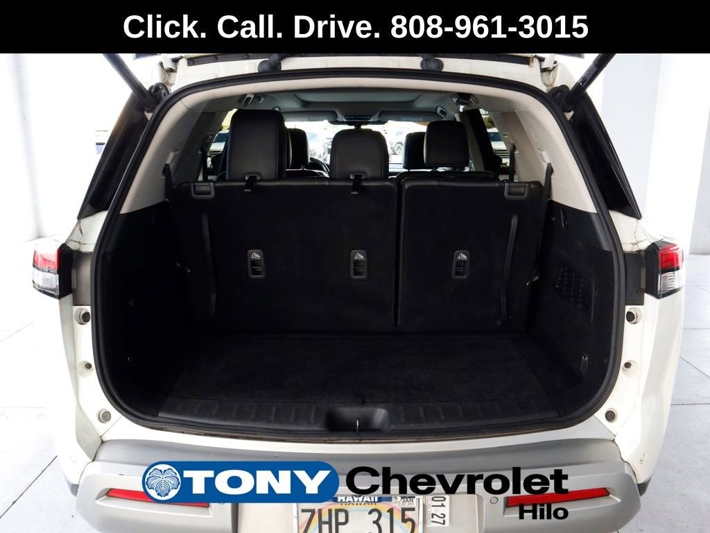 2022 Nissan Pathfinder SL