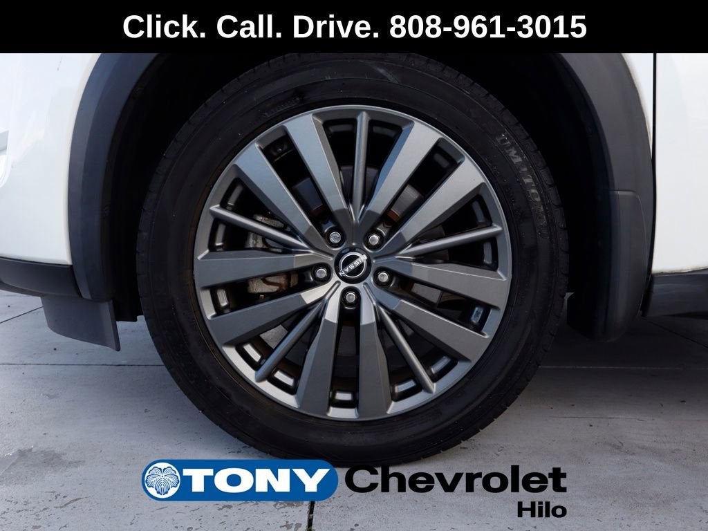 2022 Nissan Pathfinder SL