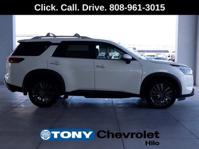 2022 Nissan Pathfinder SL