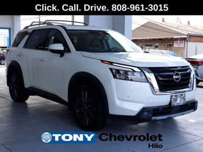 2022 Nissan Pathfinder SL