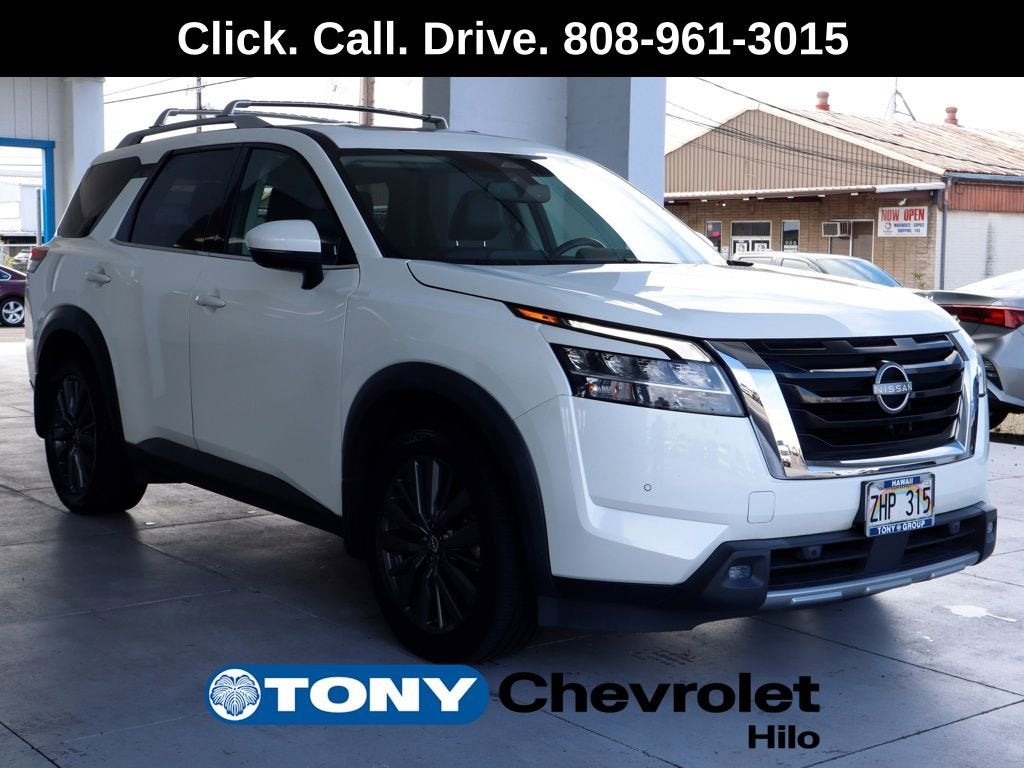 2022 Nissan Pathfinder SL