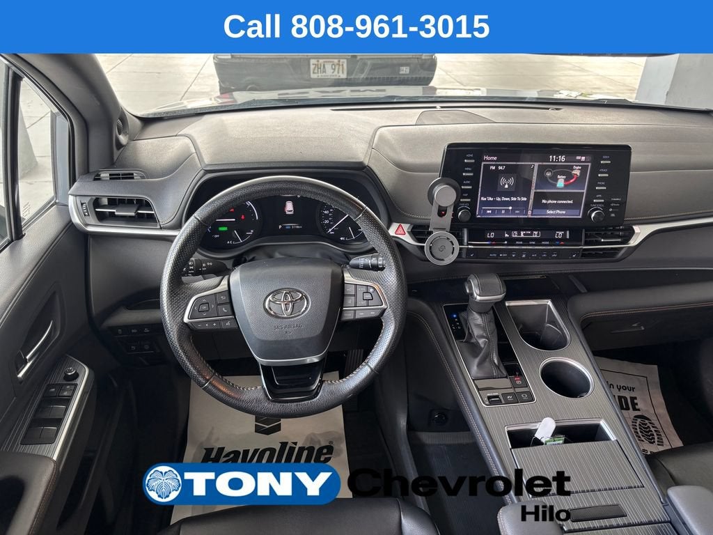 2022 Toyota Sienna XLE Woodland Edition