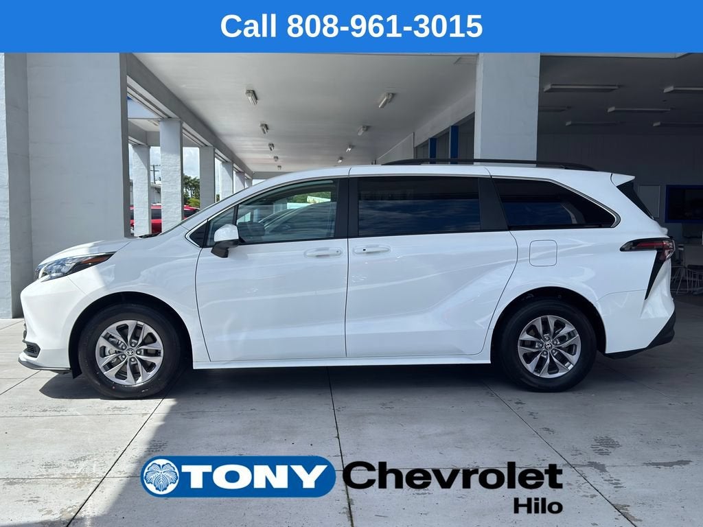2026 Toyota Sienna LE