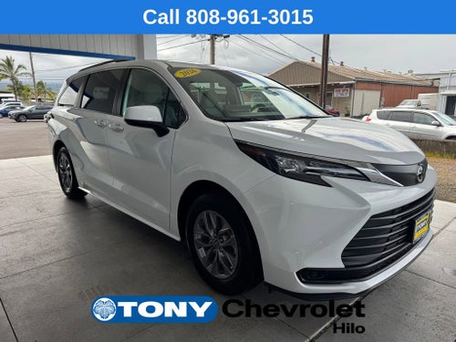 2026 Toyota Sienna LE
