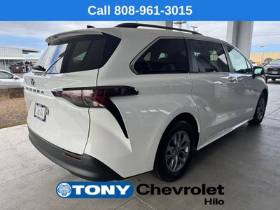 2026 Toyota Sienna LE