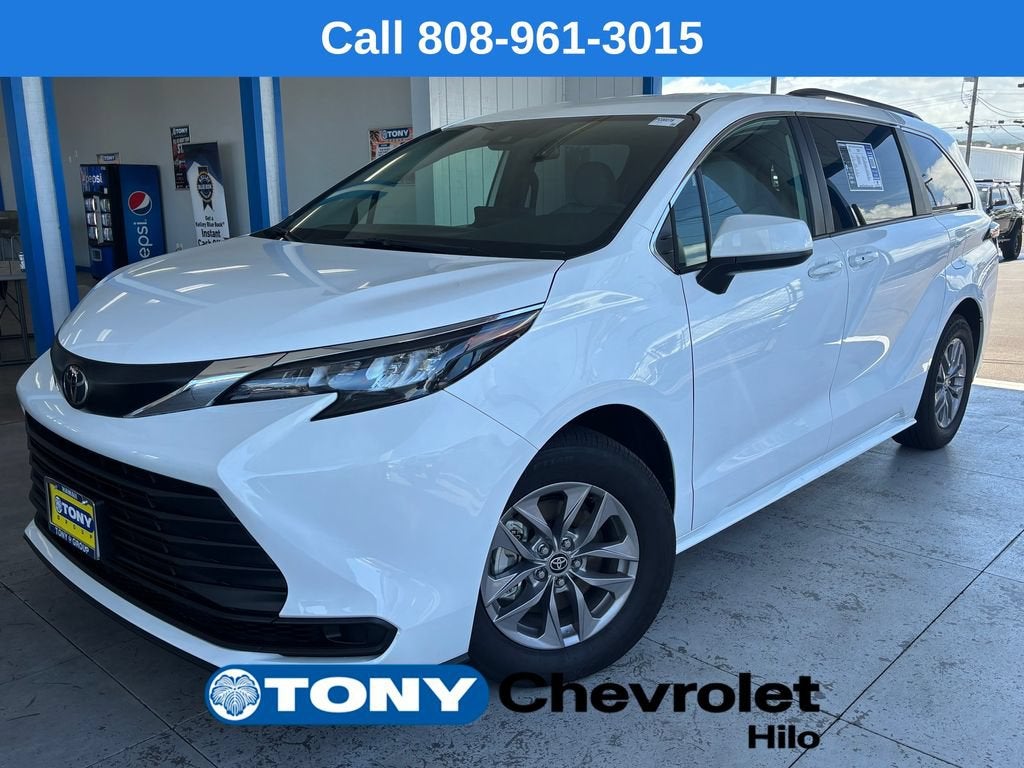 2026 Toyota Sienna LE