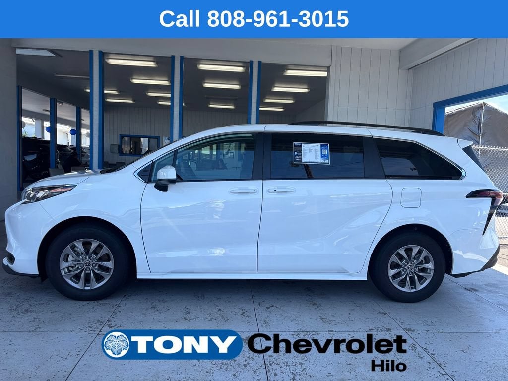 2026 Toyota Sienna LE