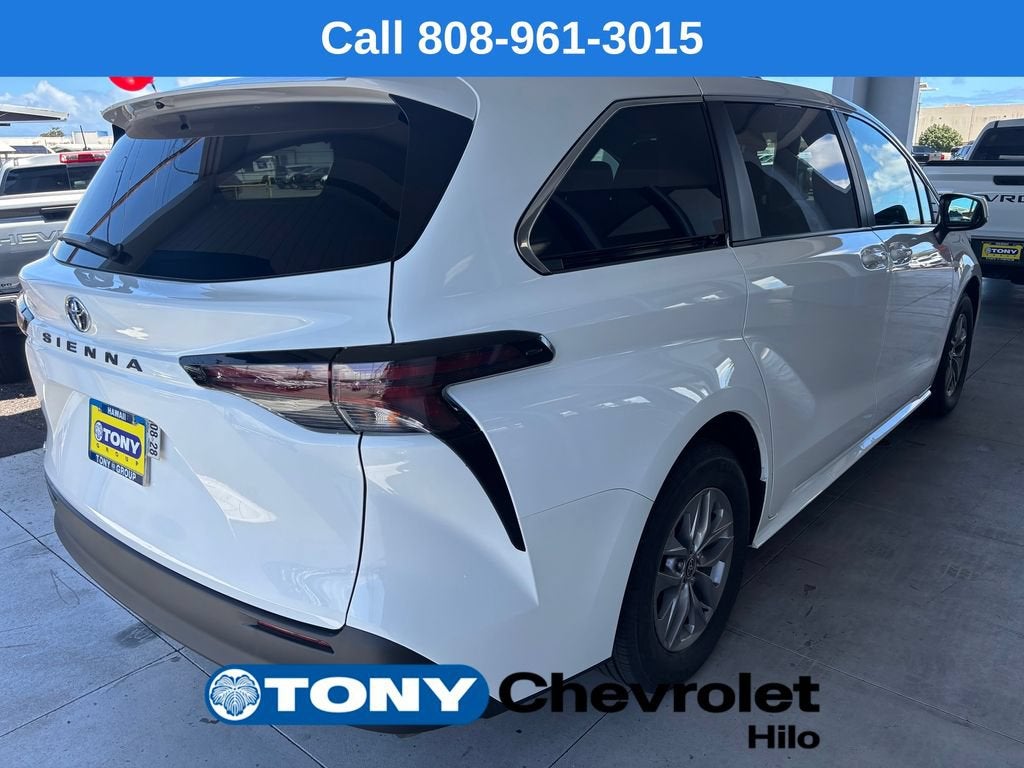 2026 Toyota Sienna LE