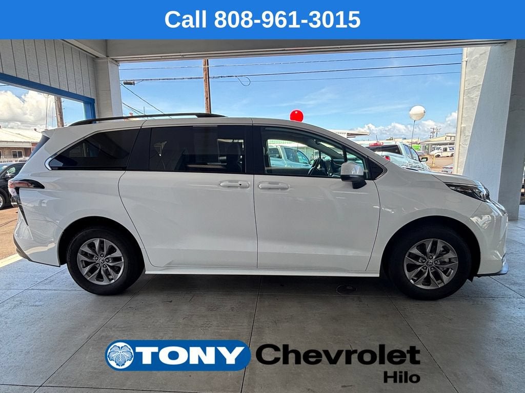 2026 Toyota Sienna LE